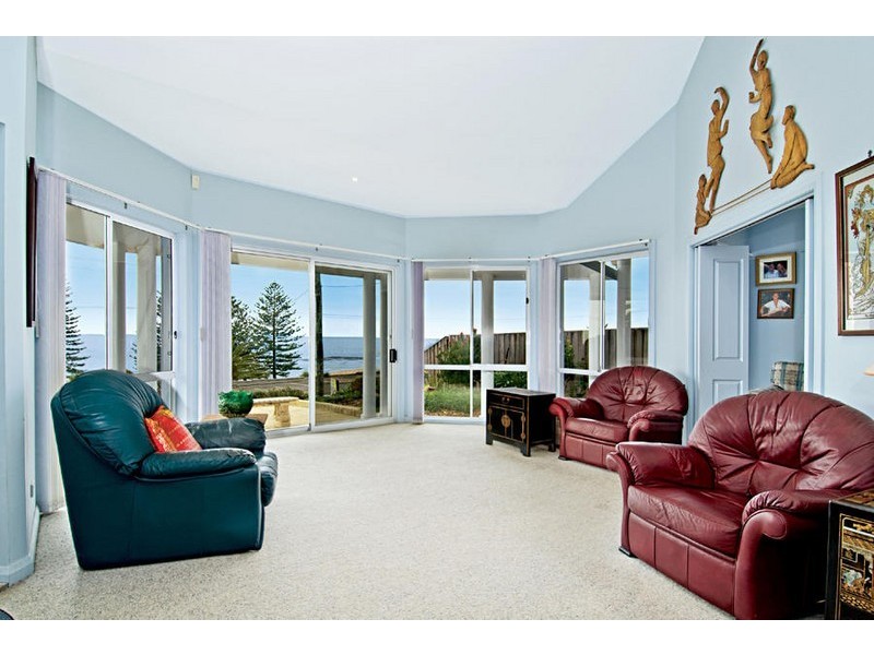 686 Lawrence Hargrave Drive, Coledale NSW 2515