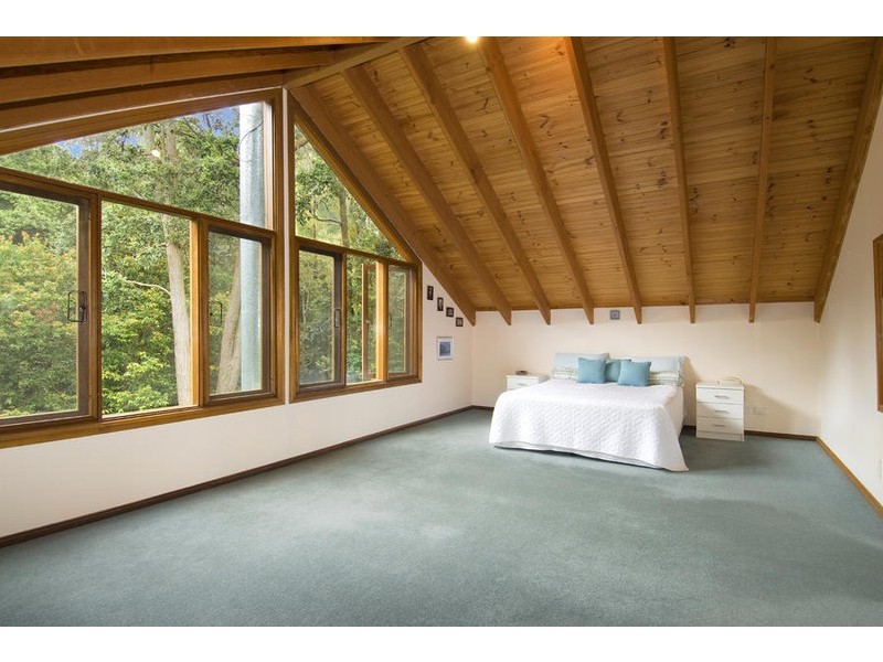 24 Railway Crescent, Stanwell Park NSW 2508