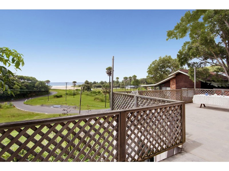 2 Park Parade, Stanwell Park NSW 2508