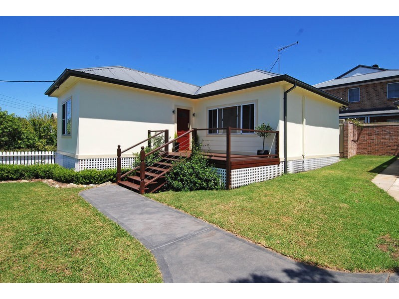 4 Hay Street, Helensburgh NSW 2508