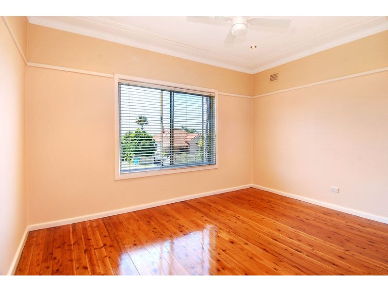 4 Hay Street, Helensburgh NSW 2508