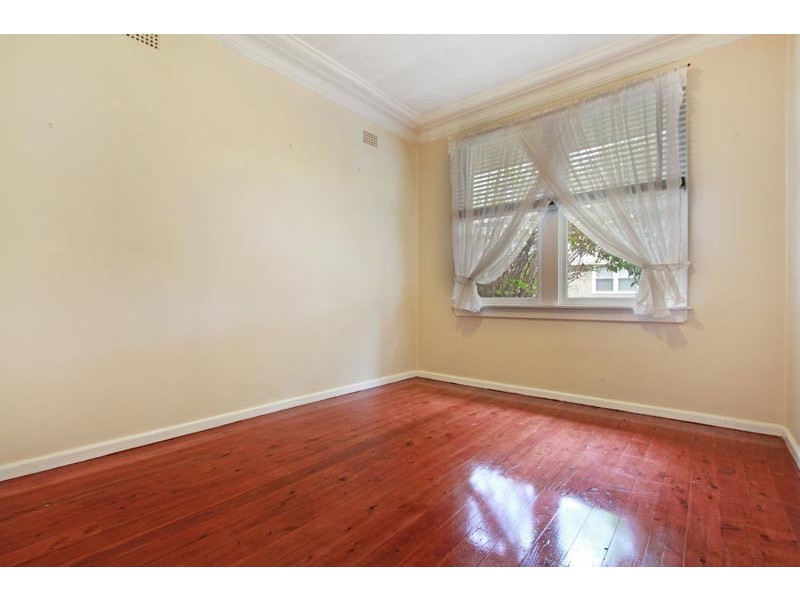 35 William Avenue, Warilla NSW 2528