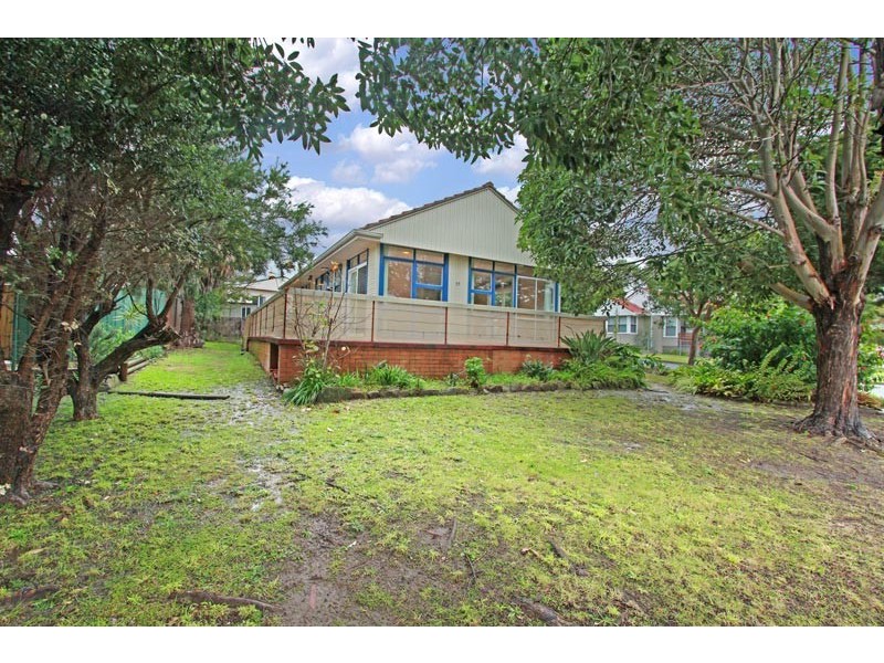 35 William Avenue, Warilla NSW 2528