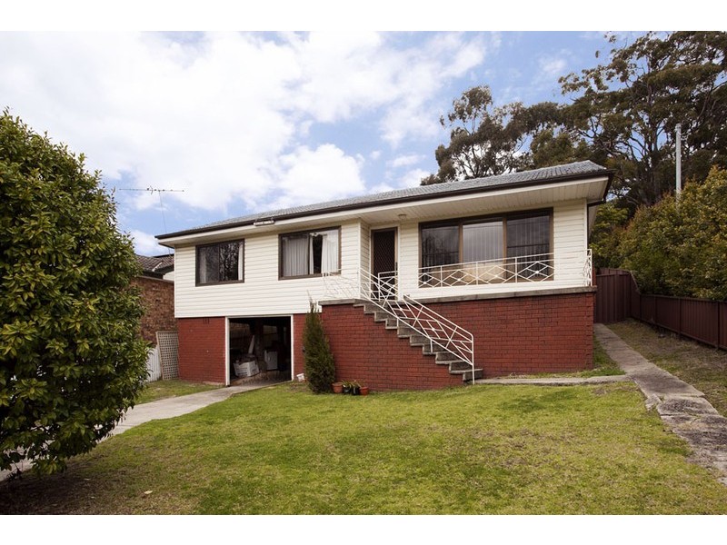 15 Maidstone Street, Helensburgh NSW 2508