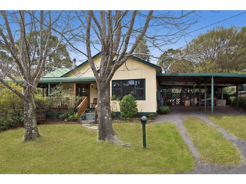11 Old Station Road, Helensburgh NSW 2508