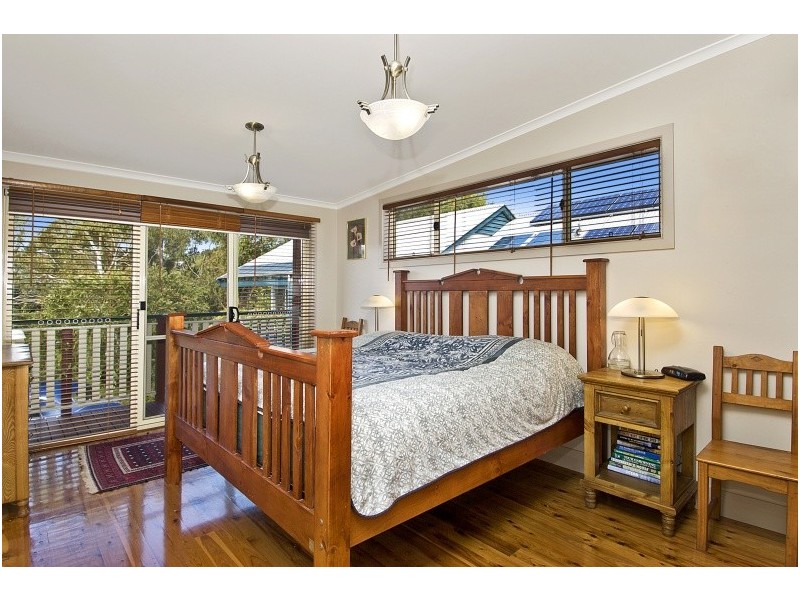 11 The Crescent, Helensburgh NSW 2508