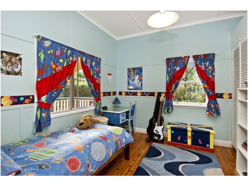 11 The Crescent, Helensburgh NSW 2508