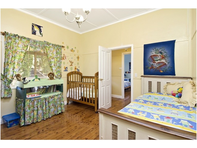 11 The Crescent, Helensburgh NSW 2508