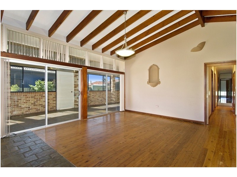 11 Sassafras Avenue, Windang NSW 2528