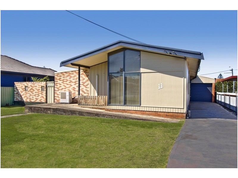 11 Sassafras Avenue, Windang NSW 2528