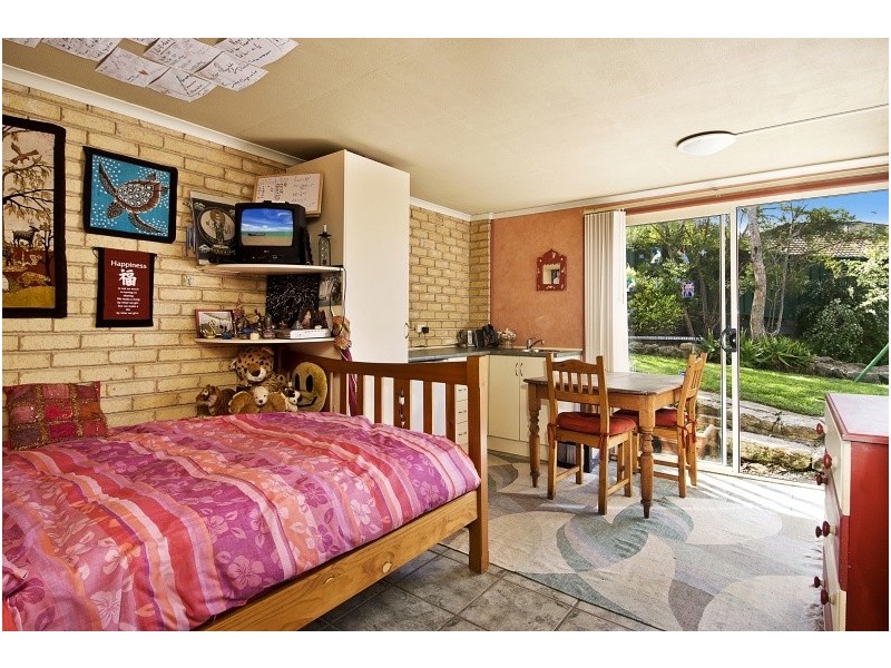 11 The Crescent, Helensburgh NSW 2508