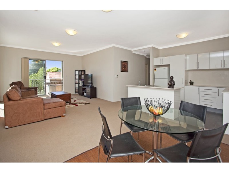 11/15  Stuart Street, Helensburgh NSW 2508