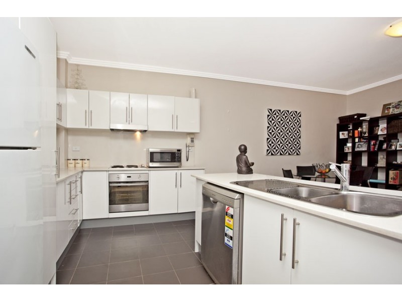 11/15  Stuart Street, Helensburgh NSW 2508