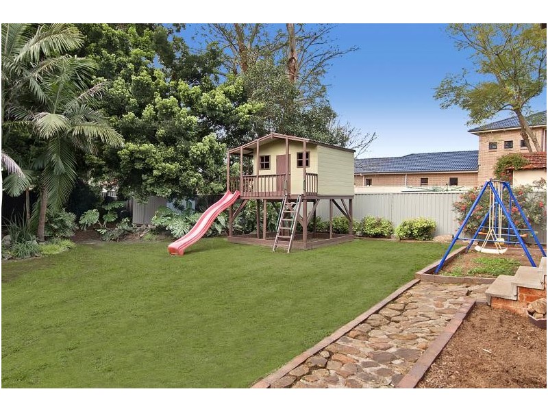 38 Cook Crescent, East Hills NSW 2213