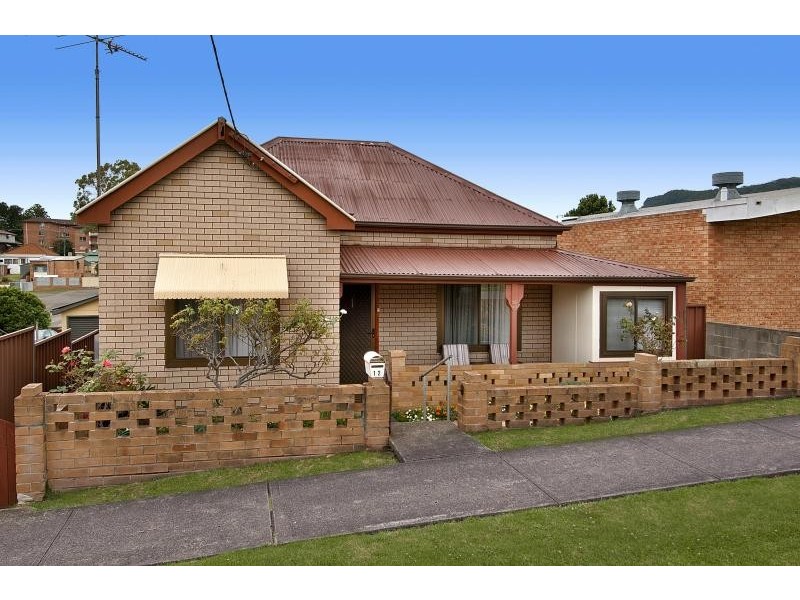12 Russell Street, Woonona NSW 2517