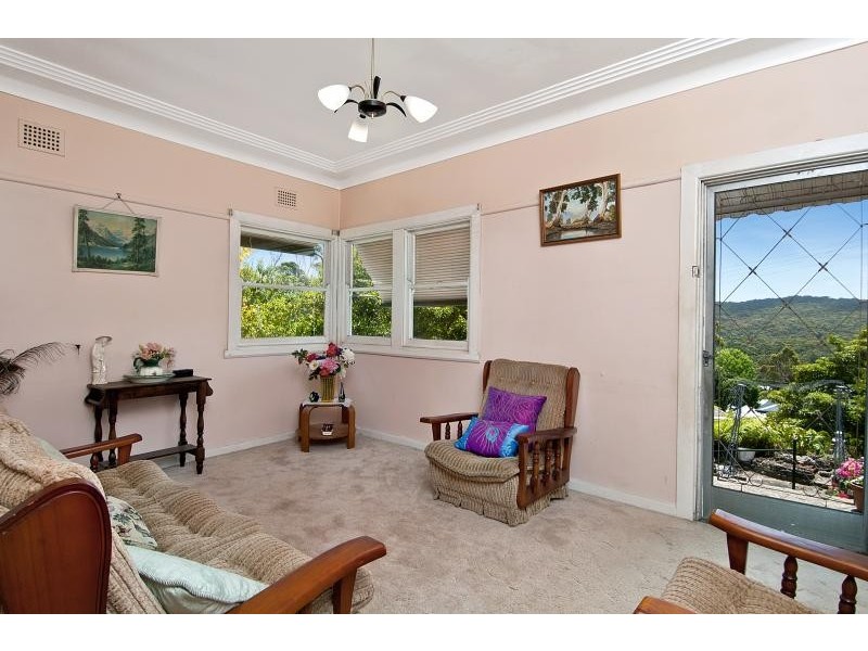 13 Halls Road, Helensburgh NSW 2508