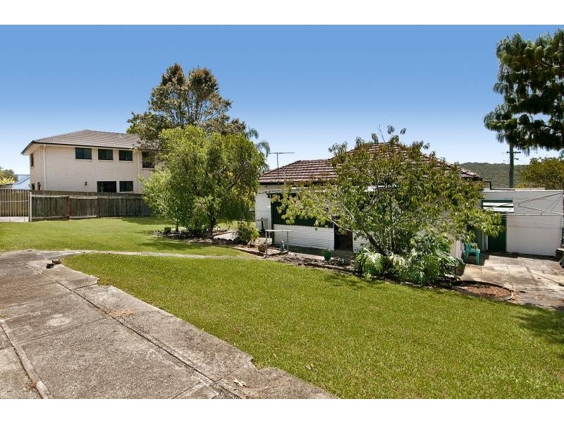 13 Halls Road, Helensburgh NSW 2508