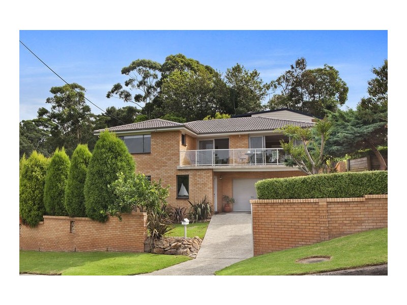 8 Robinsville Crescent, Thirroul NSW 2515