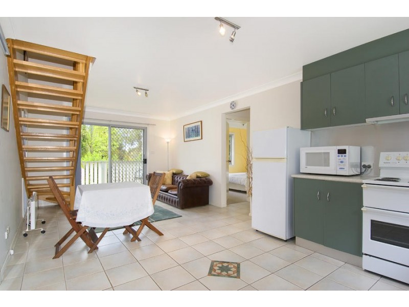 24 Railway Crescent, Stanwell Park NSW 2508