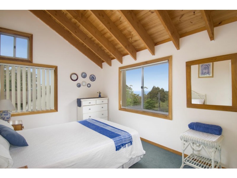 24 Railway Crescent, Stanwell Park NSW 2508