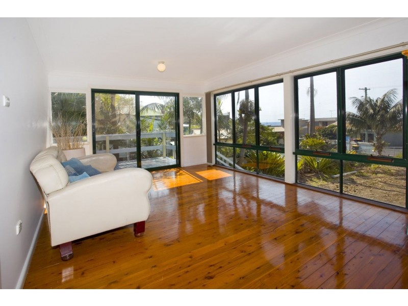 723 Lawrence Hargrave Drive, Coledale NSW 2515