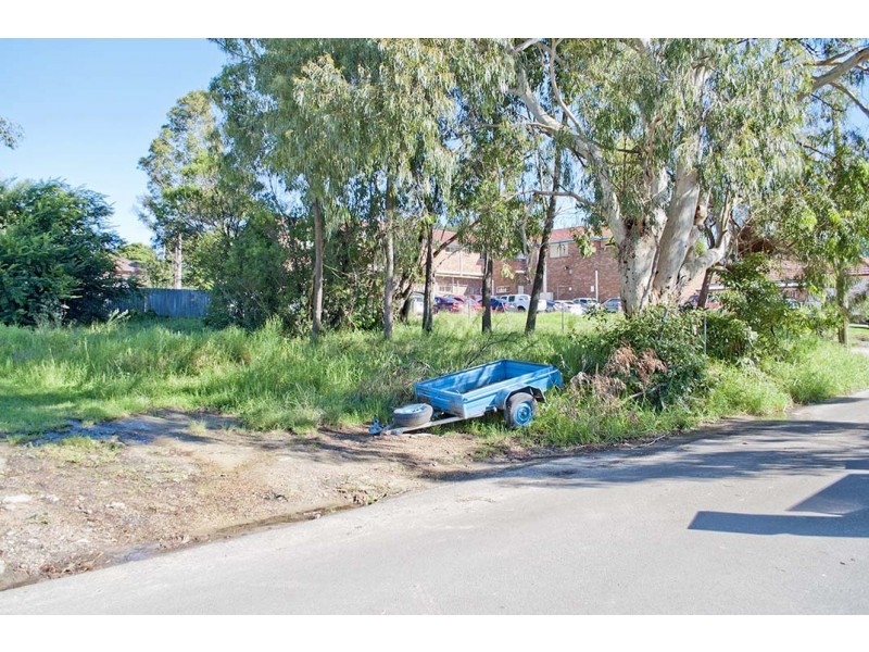 1,3,5 Stuart Street, Helensburgh NSW 2508