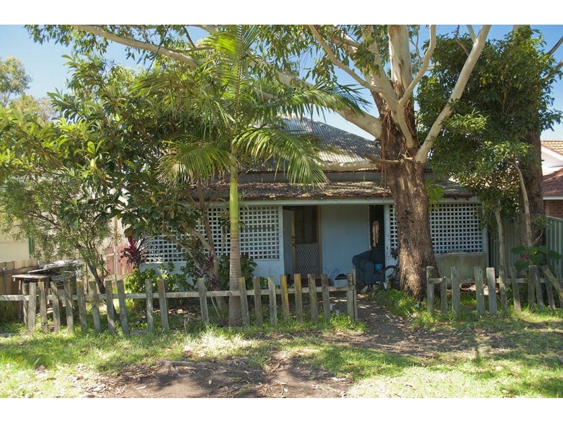 1,3,5 Stuart Street, Helensburgh NSW 2508