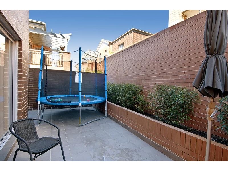 9/11 Stuart Street, Helensburgh NSW 2508