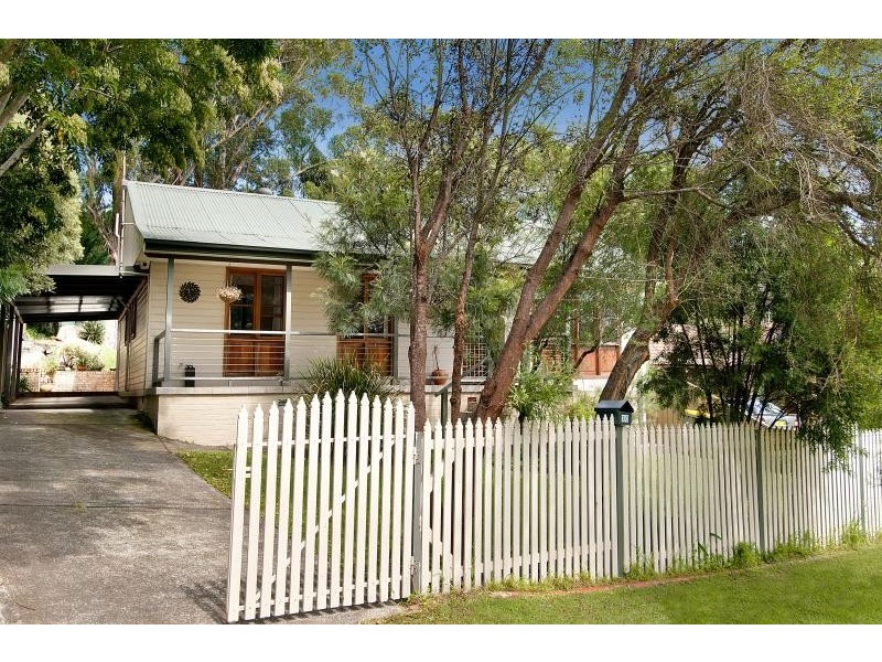 30 Foster Street, Helensburgh NSW 2508