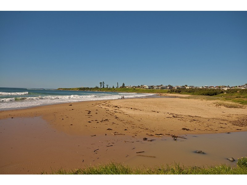 11 Corbett Avenue, Thirroul NSW 2515