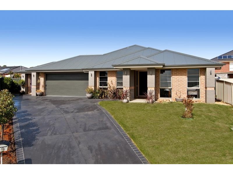 9 McLerie Street, Helensburgh NSW 2508