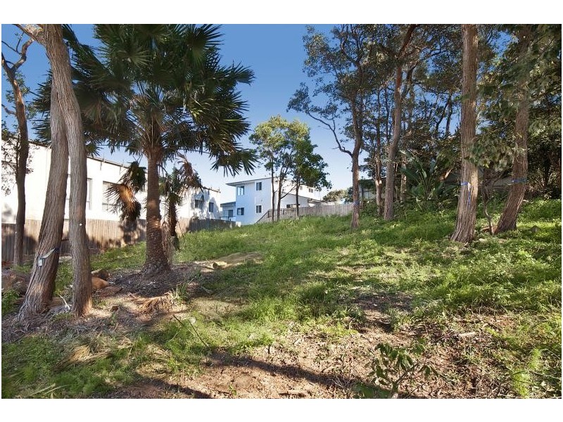 152 and 152A Lawrence Hargrave Dr, Austinmer NSW 2515