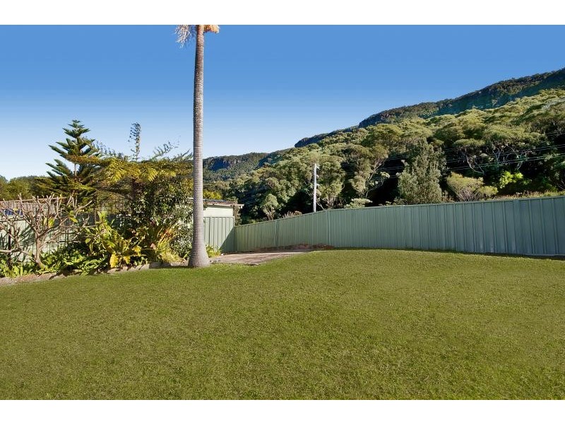 22 Railway Terrace, Scarborough NSW 2515