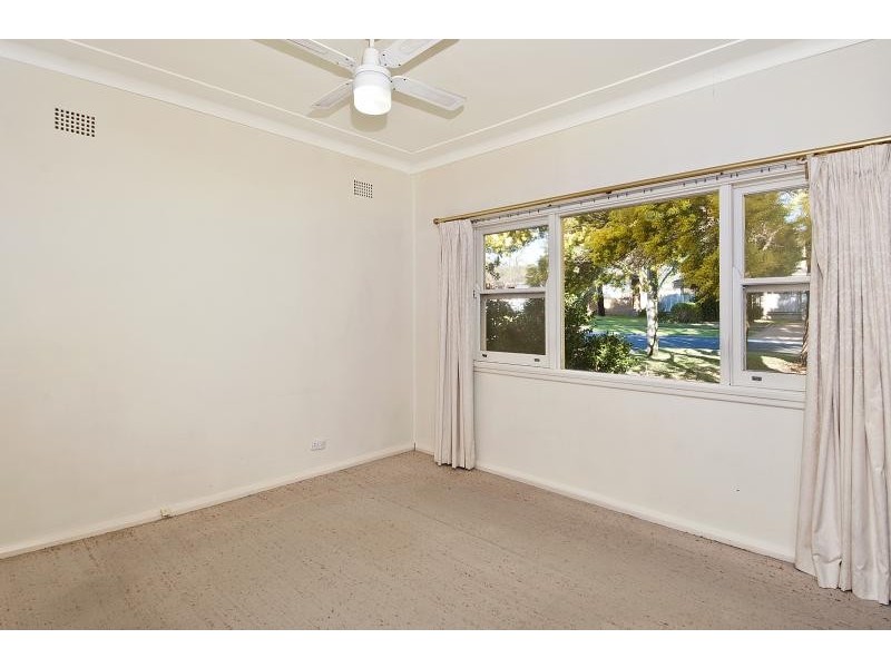 25 Bullecourt Avenue, Engadine NSW 2233