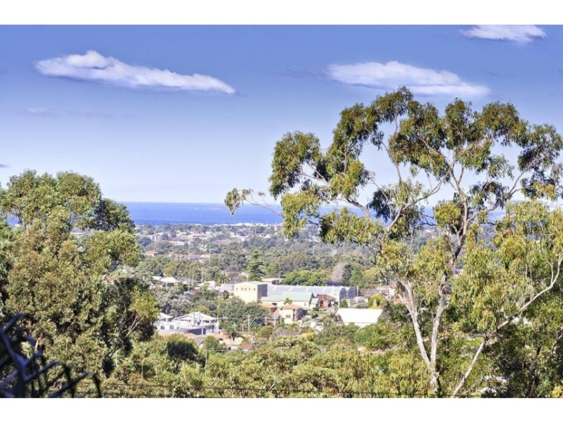 12 Alanson Avenue, Bulli NSW 2516