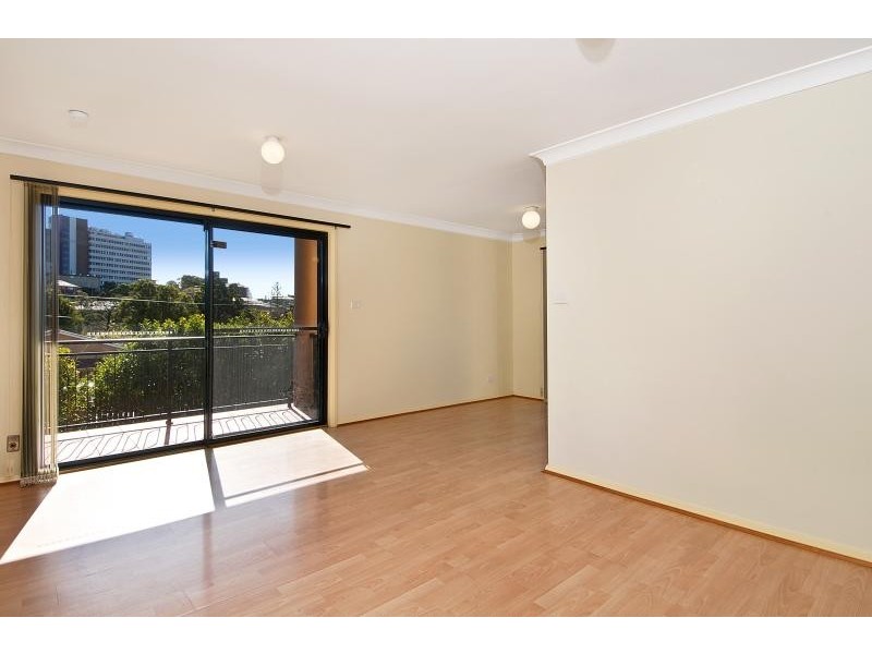 1/13 Rowland Avenue, Wollongong NSW 2500