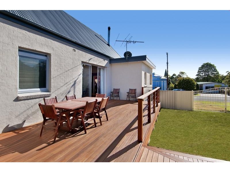 4 Robertson Street, Helensburgh NSW 2508