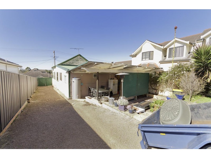 24 Hay Street, Helensburgh NSW 2508