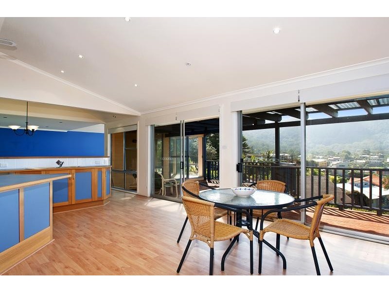 18 Kallaroo Avenue, Stanwell Park NSW 2508