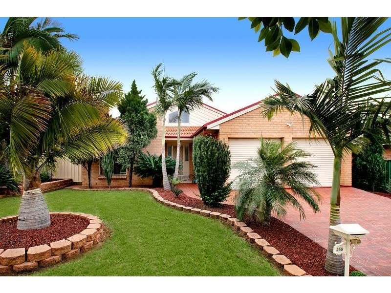 256 Braidwood Drive, Prestons NSW 2170
