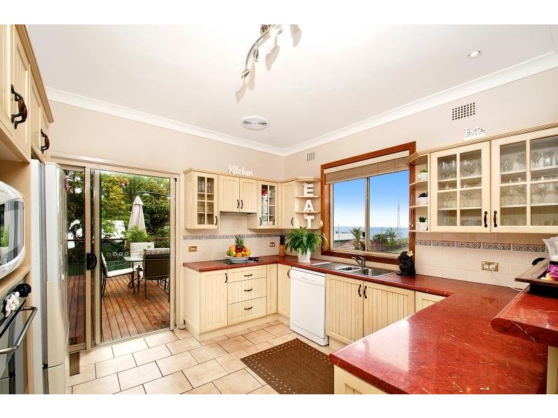 9 Cater Street, Coledale NSW 2515
