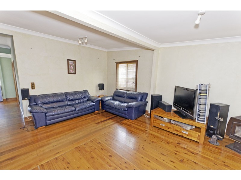 24 Hay Street, Helensburgh NSW 2508