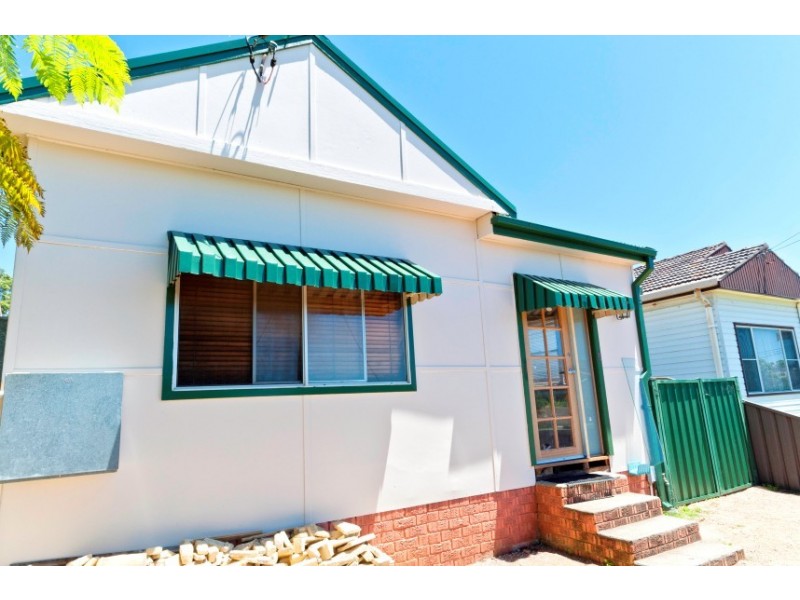 24 Hay Street, Helensburgh NSW 2508