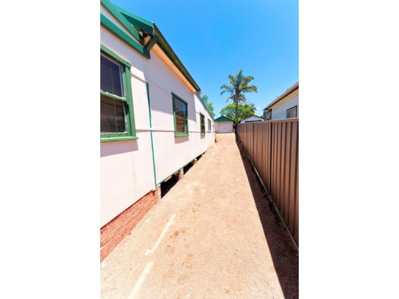 24 Hay Street, Helensburgh NSW 2508