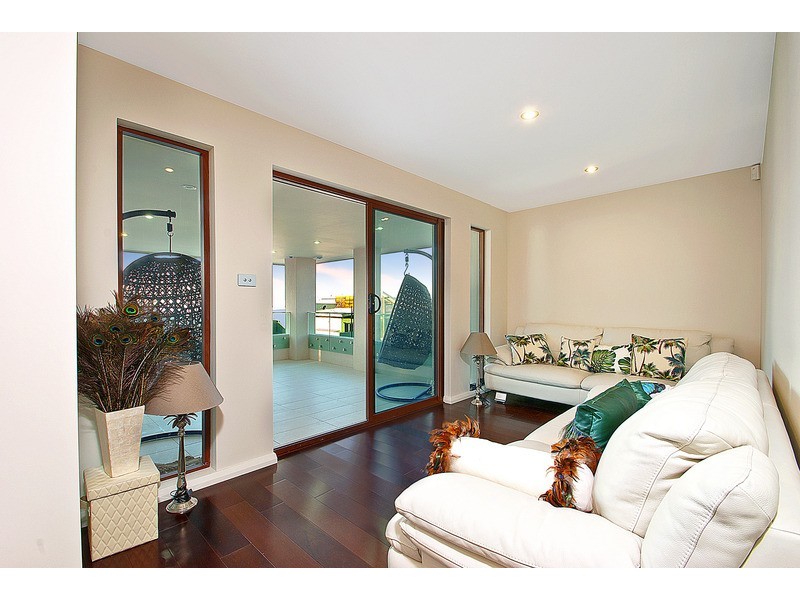 13 Weaver Terrace, Bulli NSW 2516