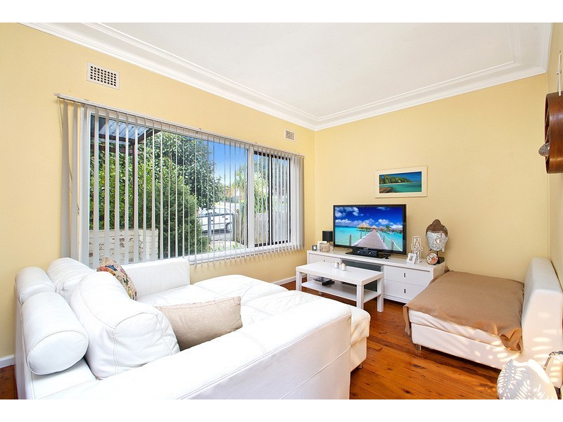 69 Walker Street, Helensburgh NSW 2508
