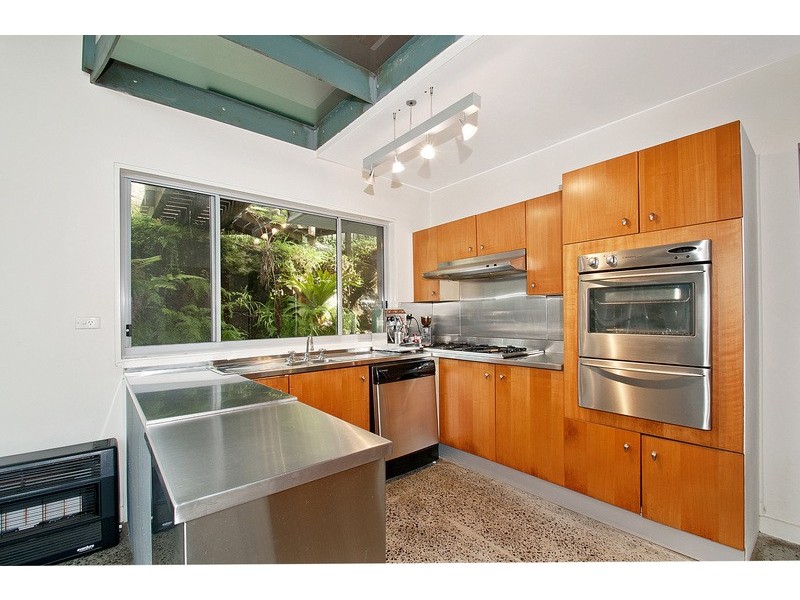 18A The Crescent, Helensburgh NSW 2508
