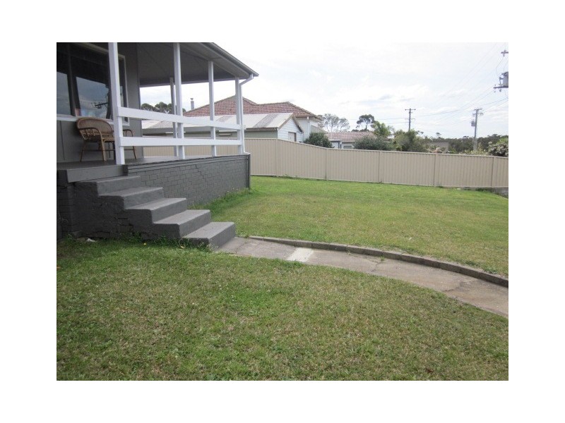 42 Park Avenue, Helensburgh NSW 2508