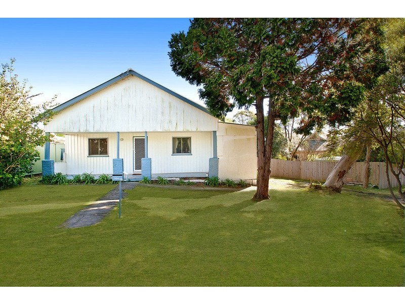 11 Rosebery Street, Heathcote NSW 2233