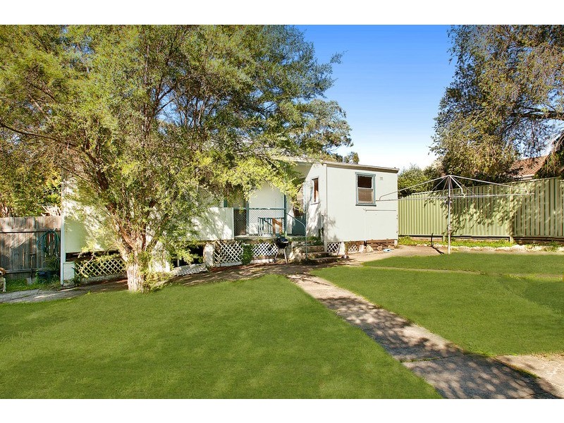 11 Rosebery Street, Heathcote NSW 2233